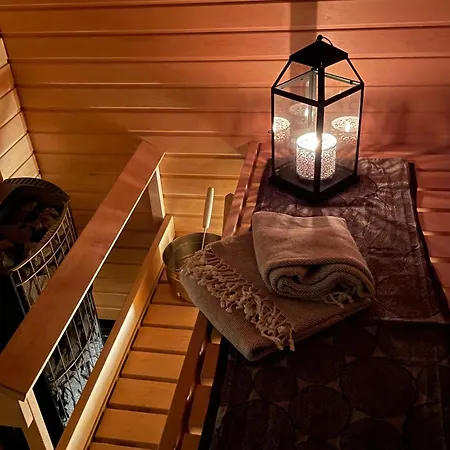 Modern And Cosy 3-bedroom With Private Sauna, In Trendy Kalasatama * هلسنكي